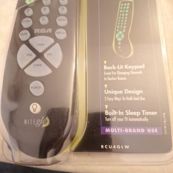 NEW RCA UNIVERSAL NITEGLO REM0TE CONTROL RCU4GLW - MULTI-BRAND USE - NEW - Picture 3 of 4